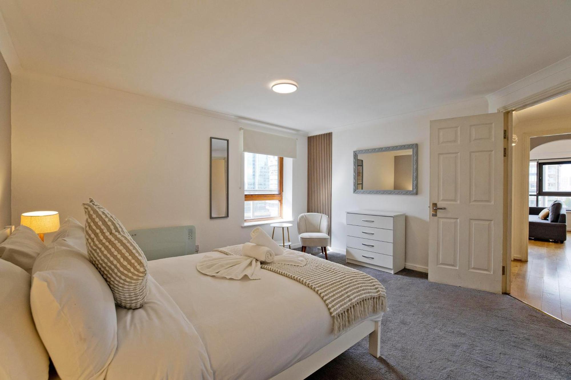 Imperial Meridian Place Apartment 런던 외부 사진