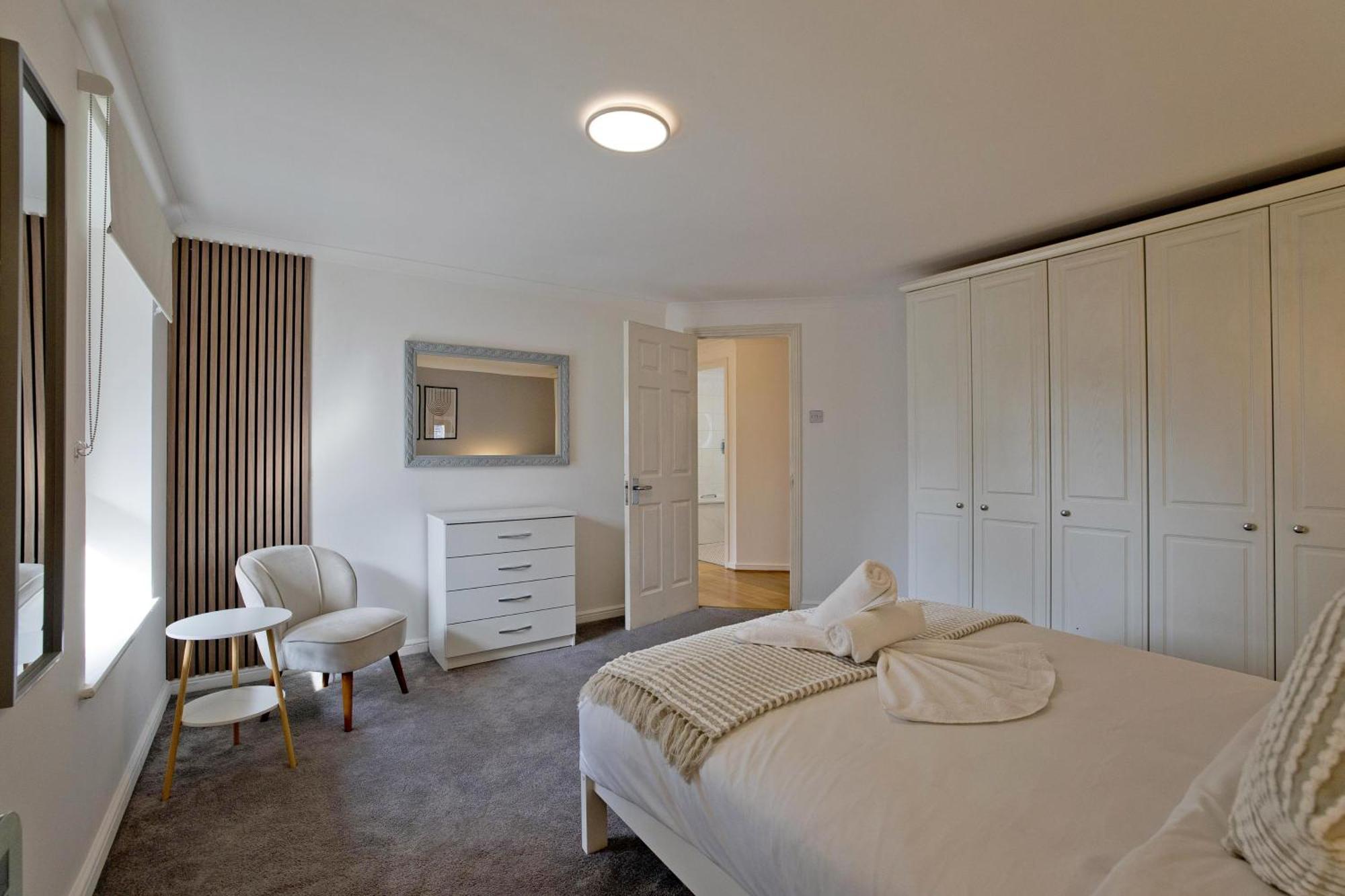 Imperial Meridian Place Apartment 런던 외부 사진