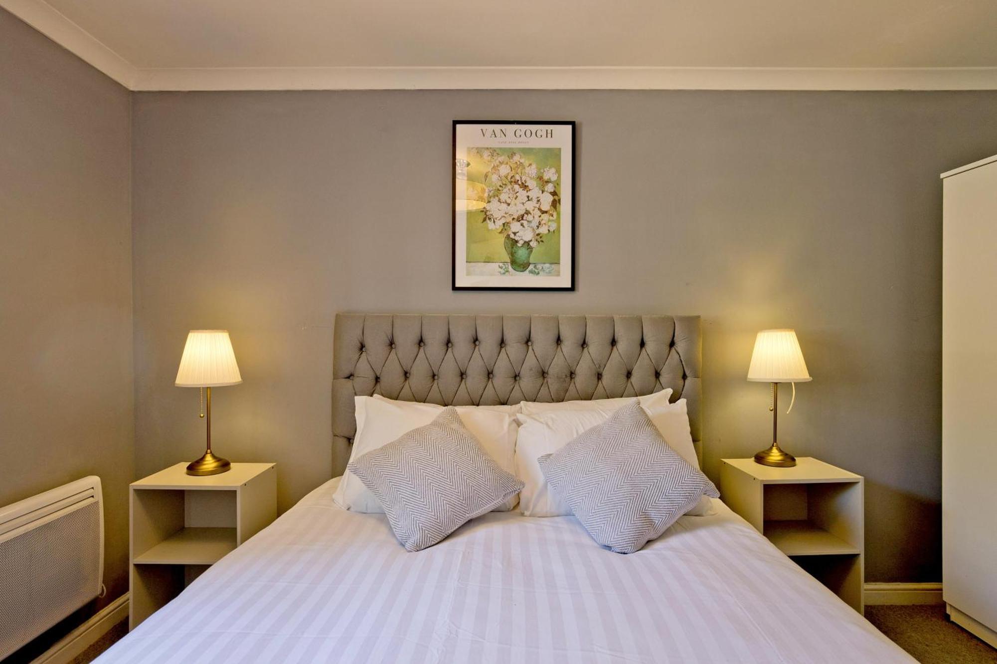 Imperial Meridian Place Apartment 런던 외부 사진