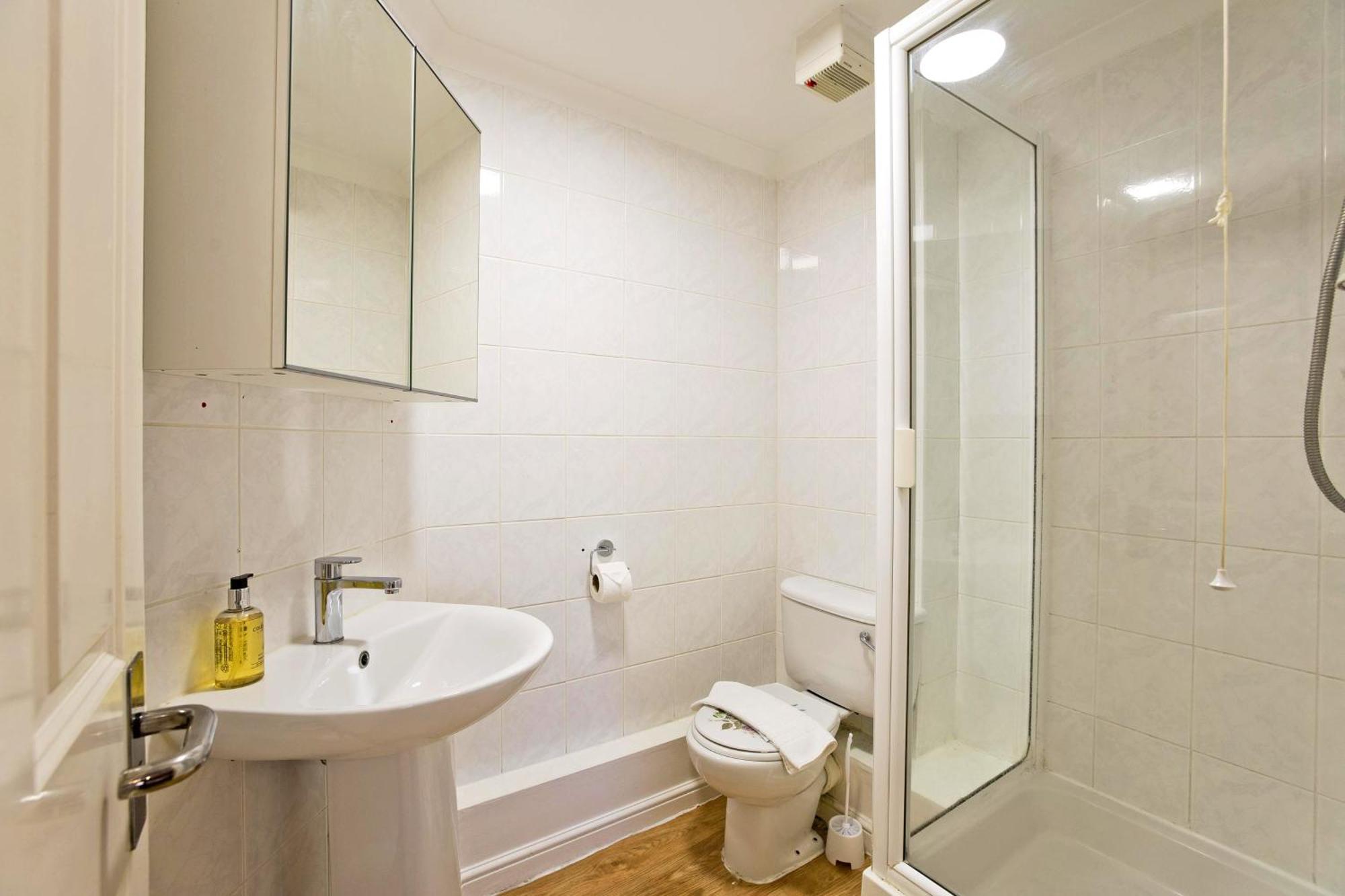 Imperial Meridian Place Apartment 런던 외부 사진
