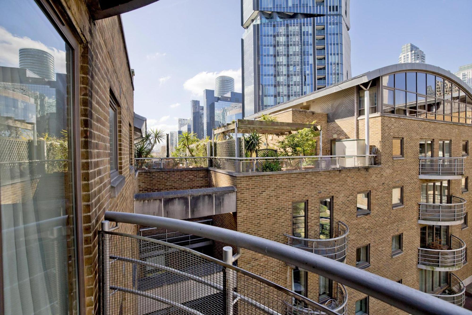 Imperial Meridian Place Apartment 런던 외부 사진